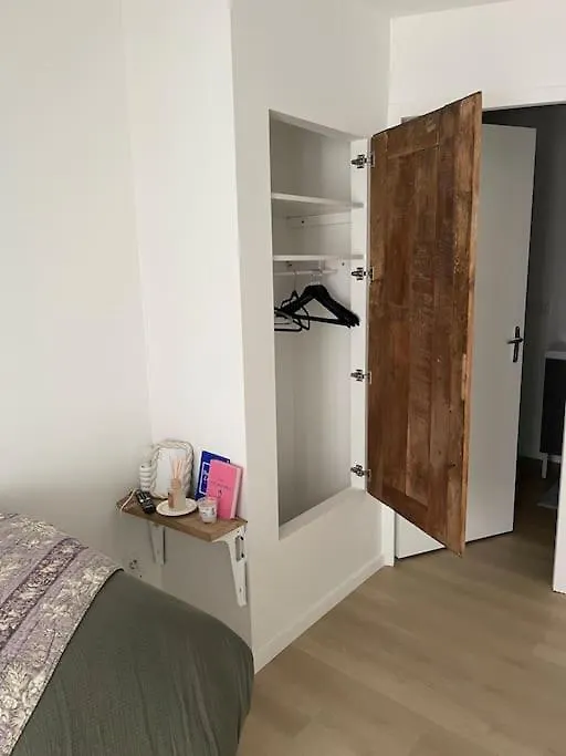La Colocation Apartman Dinan 0*,  Franciaország